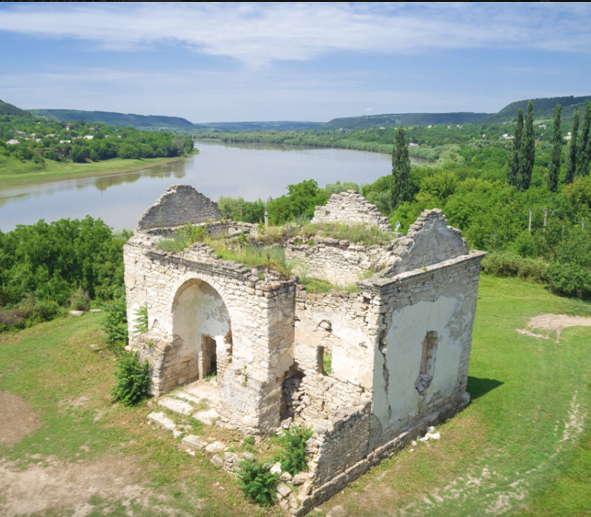 ⛪  Ruinele bisericii de mijlocire din Rașkov