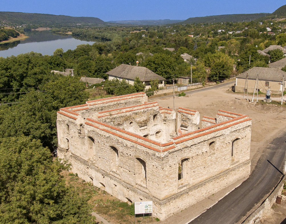 🕍 Ruinele sinagogii din Rașkov