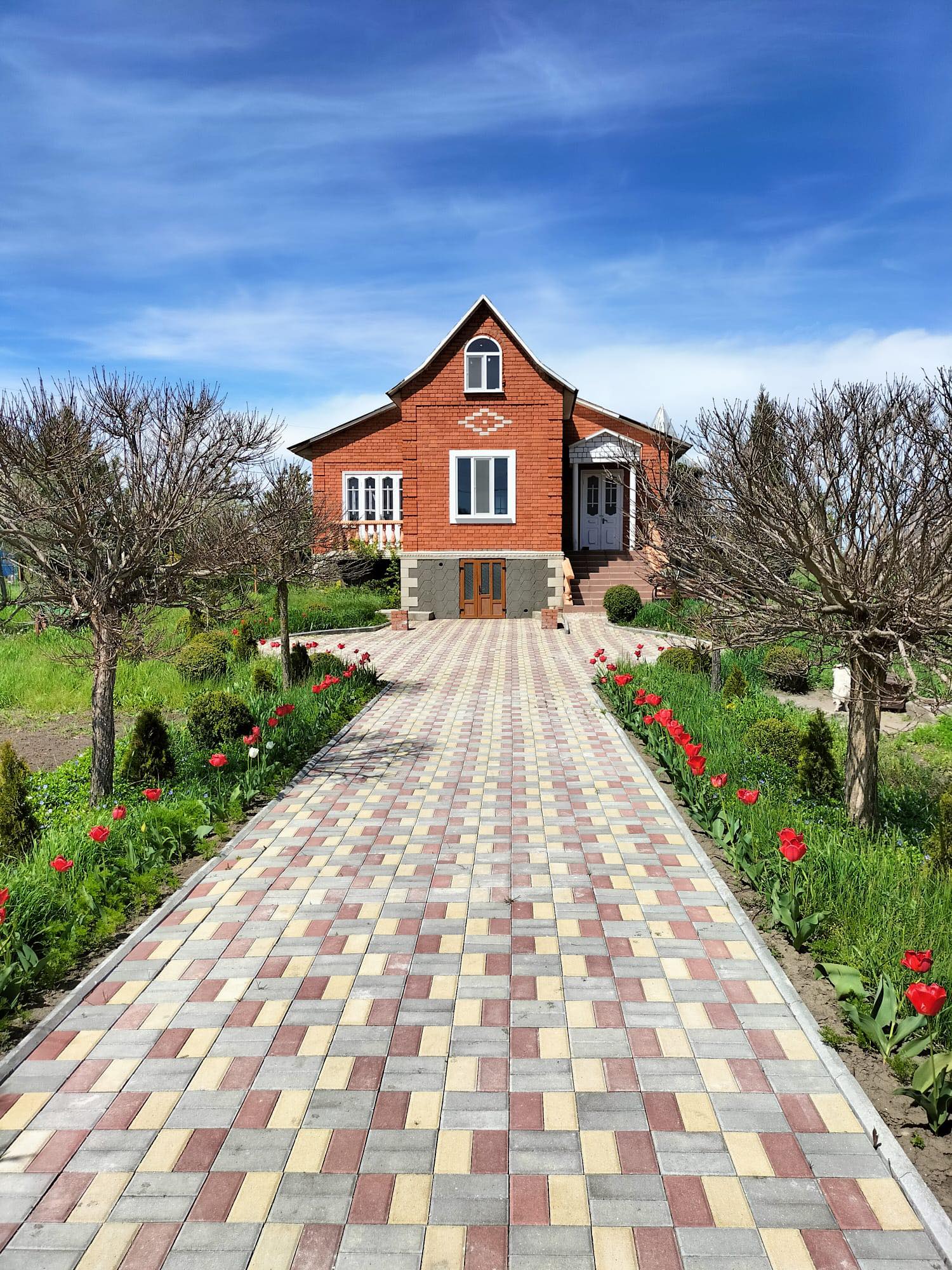 Agropensiunea „Vila cu struți” 🏡🐦